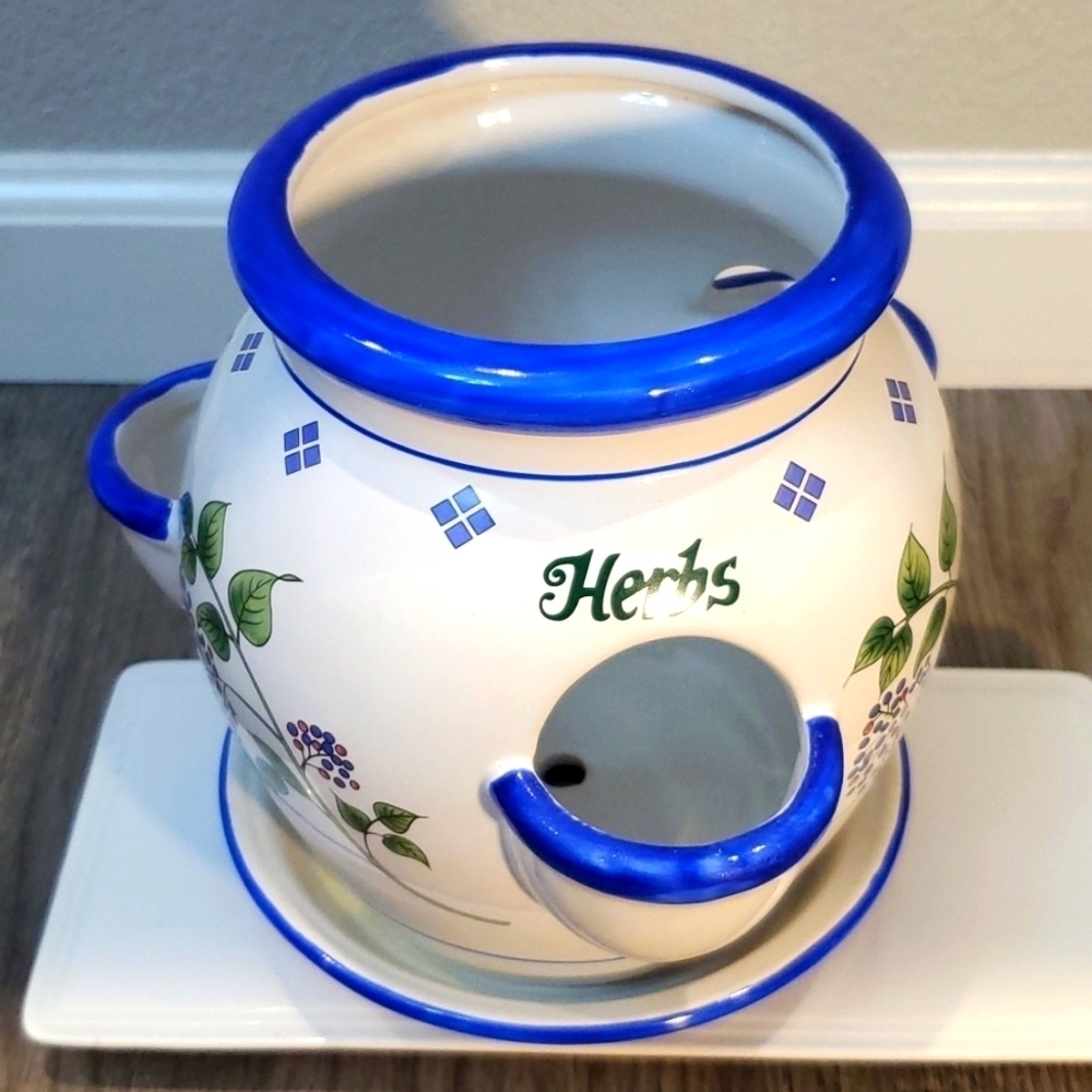 🧿 NWT CERAMIC HERB JAR